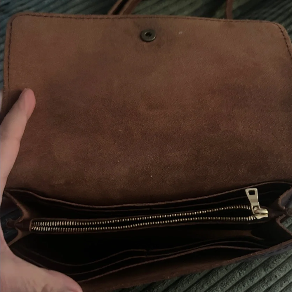 Portland Leather crossbody wallet brown leather - Picture 5 of 5